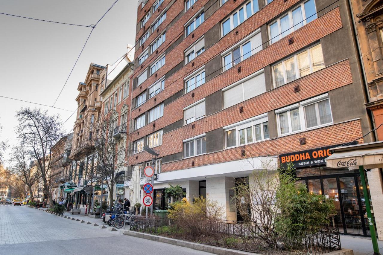 N28 Studio Apartment In Andrassy Boulevard. Budapest Ngoại thất bức ảnh