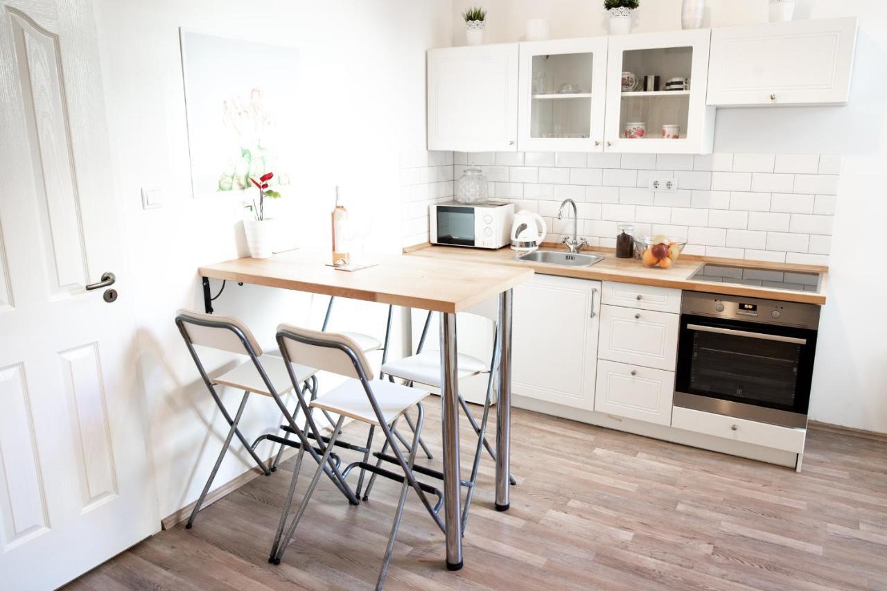 N28 Studio Apartment In Andrassy Boulevard. Budapest Ngoại thất bức ảnh