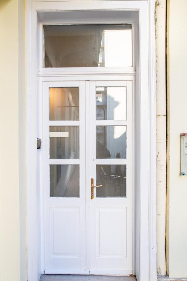 N28 Studio Apartment In Andrassy Boulevard. Budapest Ngoại thất bức ảnh